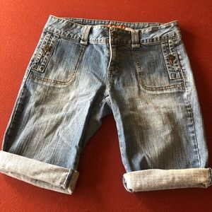 BOOM BOOM cute shorts or capris size 7